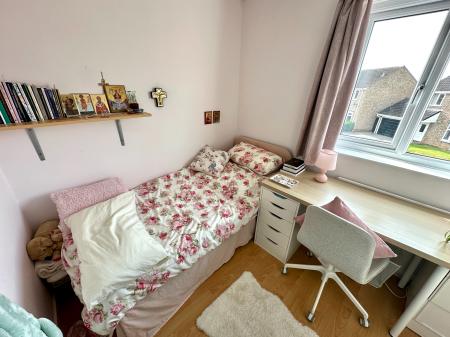 3 bedroom Semi-detached house for sale in Shackleton Drive, Perton, Wolverhampton, WV6