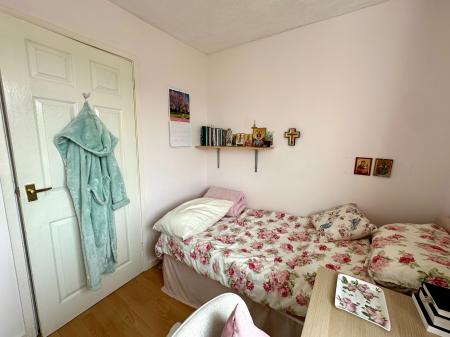 3 bedroom Semi-detached house for sale in Shackleton Drive, Perton, Wolverhampton, WV6