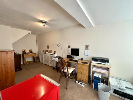 3 bedroom Semi-detached house for sale in Shackleton Drive, Perton, Wolverhampton, WV6