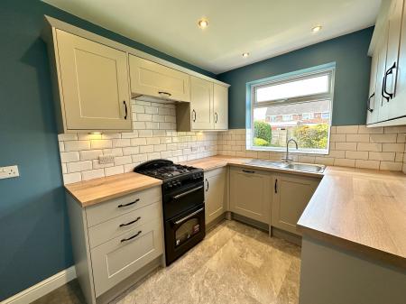 3 bedroom Semi-detached house for sale in Thomas Mason Close, Wednesfield, Wolverhampton, WV11