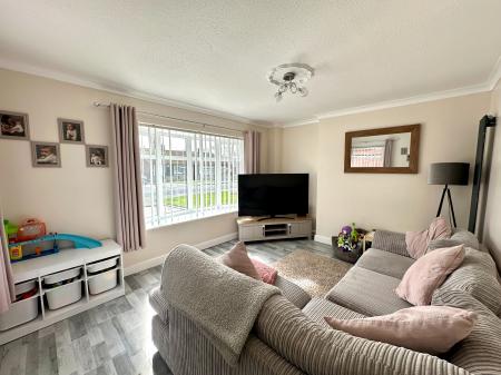 2 bedroom Semi-detached house for sale in Westport Crescent, Wednesfield, Wolverhampton, WV11