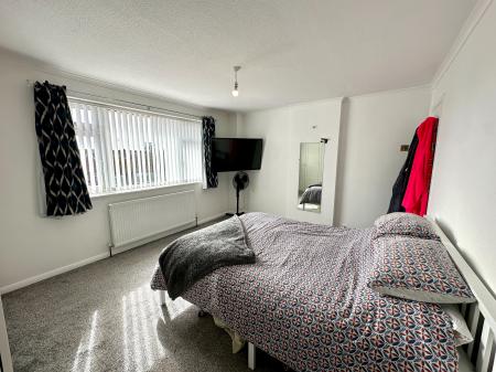 2 bedroom Semi-detached house for sale in Westport Crescent, Wednesfield, Wolverhampton, WV11