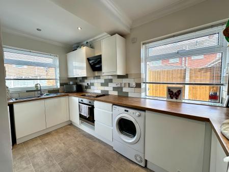 2 bedroom Semi-detached house for sale in Westport Crescent, Wednesfield, Wolverhampton, WV11