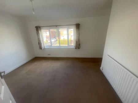 2 bedroom Semi-detached house to let in Carlton Avenue, Wednesfield, Wolverhampton, WV11