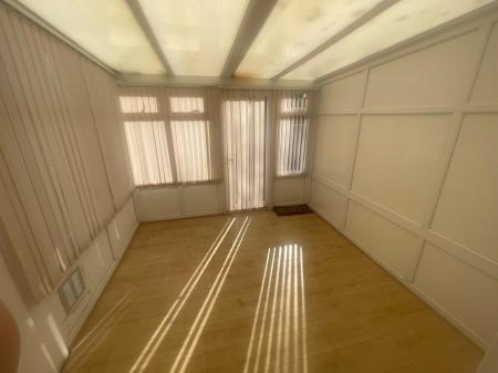 2 bedroom Semi-detached house to let in Carlton Avenue, Wednesfield, Wolverhampton, WV11