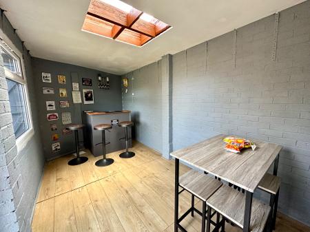 3 bedroom Semi-detached house for sale in Cannock Road, Westcroft, Wolverhampton, WV10