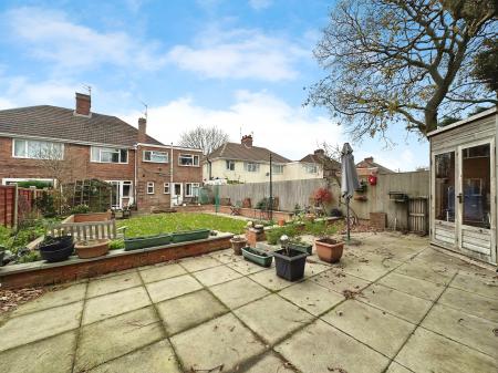 4 bedroom Semi-detached house for sale in Deyncourt Road, Fallings Park, Wolverhampton, WV10