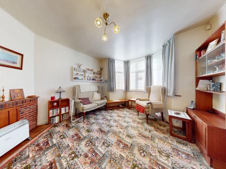 4 bedroom Semi-detached house for sale in Deyncourt Road, Fallings Park, Wolverhampton, WV10