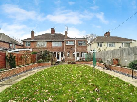 4 bedroom Semi-detached house for sale in Deyncourt Road, Fallings Park, Wolverhampton, WV10