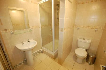 2 bedroom Flat to let in High Street, Bridgnorth, WV16