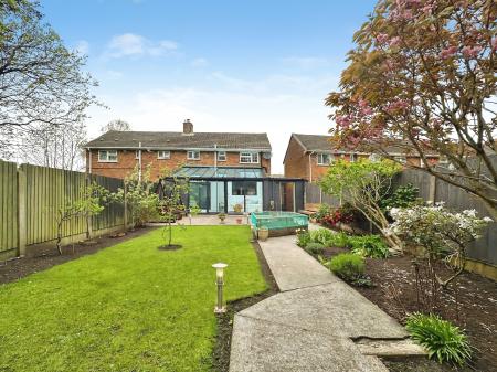 2 bedroom Semi-detached house for sale in Barnfield Road, East Park, Wolverhampton, WV1