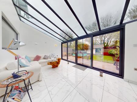 2 bedroom Semi-detached house for sale in Barnfield Road, East Park, Wolverhampton, WV1