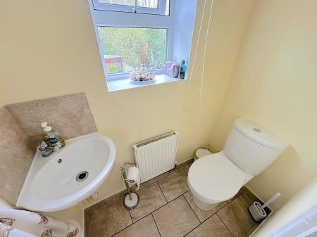 2 bedroom Semi-detached house for sale in Barnfield Road, East Park, Wolverhampton, WV1