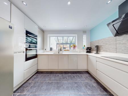 2 bedroom Semi-detached house for sale in Barnfield Road, East Park, Wolverhampton, WV1