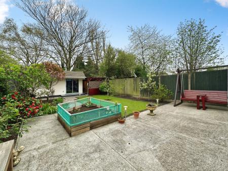 2 bedroom Semi-detached house for sale in Barnfield Road, East Park, Wolverhampton, WV1