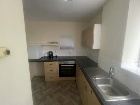 2 bedroom Flat to let in Compton Road, Wolverhampton, WV3