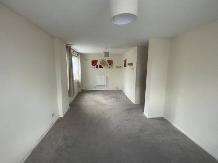 2 bedroom Flat to let in Compton Road, Wolverhampton, WV3