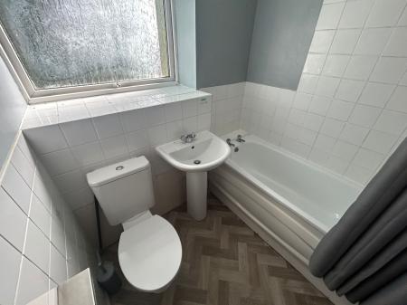 2 bedroom Flat to let in Compton Road, Wolverhampton, WV3