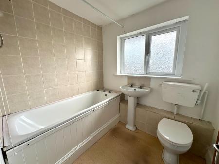 2 bedroom Apartment for sale in King Street Bradley, Bilston, Wolverhampton, WV14