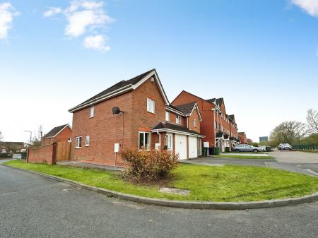 3 bedroom Semi-detached house for sale in Grayling Walk, Heath Town, Wolverhampton, WV10