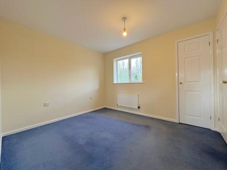 3 bedroom Semi-detached house for sale in Grayling Walk, Heath Town, Wolverhampton, WV10