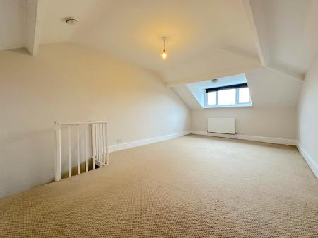 2 bedroom Flat for sale in Tettenhall Road, Tettenhall, Wolverhampton, WV6