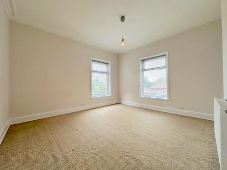 2 bedroom Flat for sale in Tettenhall Road, Tettenhall, Wolverhampton, WV6