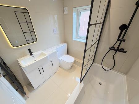 2 bedroom Semi-detached house for sale in Lavender Close, Pendeford, Wolverhampton, WV9