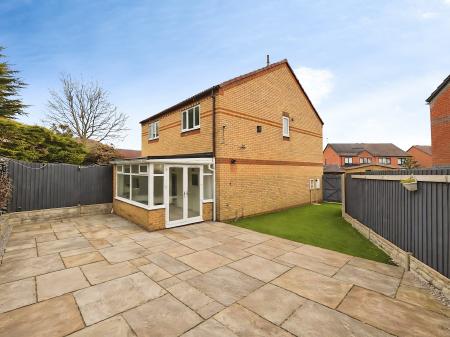 2 bedroom Semi-detached house for sale in Lavender Close, Pendeford, Wolverhampton, WV9