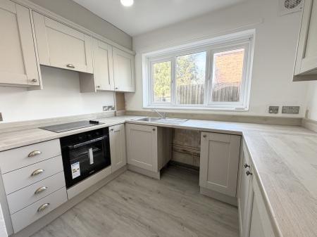 1 bedroom Flat to let in Ridge Lane, Wednesfield, WV11