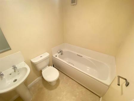 2 bedroom Apartment to let in Gomer Street, Willenhall, WV13