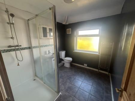 2 bedroom Semi-detached house to let in Wood End Road, Wolverhampton, WV11