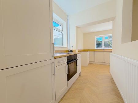 3 bedroom Semi-detached house for sale in Beechwood Avenue, Wednesfield, Wolverhampton, WV11