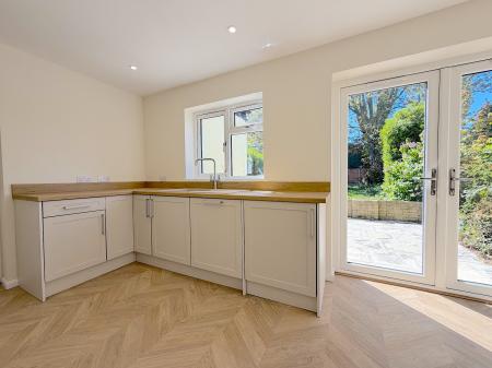 3 bedroom Semi-detached house for sale in Beechwood Avenue, Wednesfield, Wolverhampton, WV11