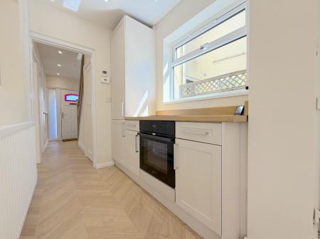 3 bedroom Semi-detached house for sale in Beechwood Avenue, Wednesfield, Wolverhampton, WV11