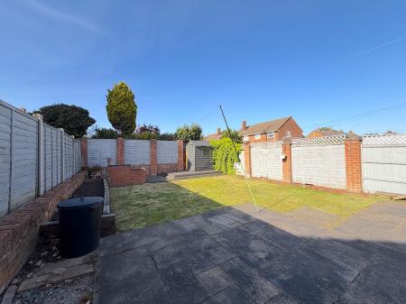 3 bedroom Semi-detached house for sale in Lincoln Avenue, Willenhall, Wolverhampton, WV13