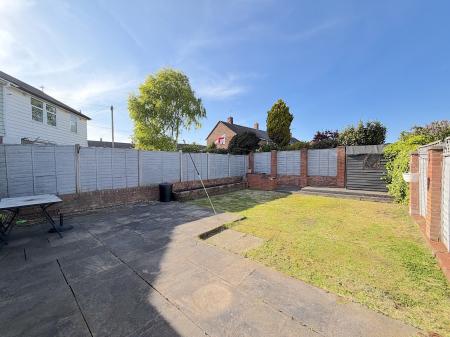 3 bedroom Semi-detached house for sale in Lincoln Avenue, Willenhall, Wolverhampton, WV13