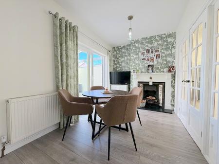 3 bedroom Semi-detached house for sale in Lincoln Avenue, Willenhall, Wolverhampton, WV13