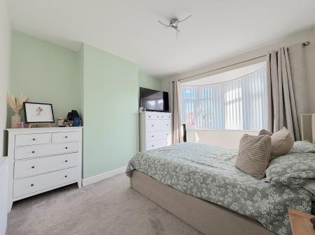 3 bedroom Semi-detached house for sale in Lincoln Avenue, Willenhall, Wolverhampton, WV13