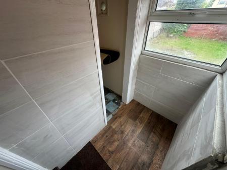 3 bedroom Semi-detached house to let in Mount Road, Willenhall, WV13