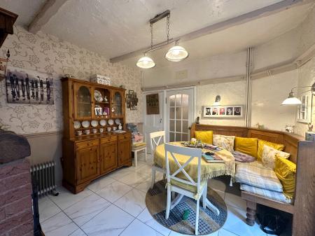 3 bedroom Semi-detached house for sale in James Street, Willenhall, Wolverhampton, WV13