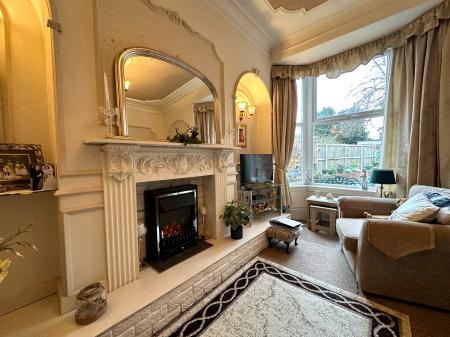 3 bedroom Semi-detached house for sale in James Street, Willenhall, Wolverhampton, WV13