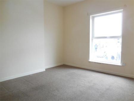 2 bedroom Flat to let in Stafford Street, Willenhall, WV13