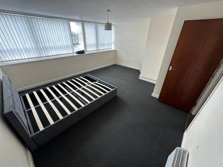 1 bedroom Flat to let in Dudley Street, Sedgley, DY3