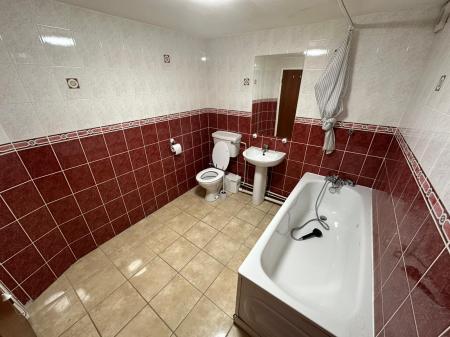 1 bedroom Flat to let in Dudley Street, Sedgley, DY3