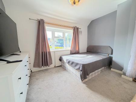 3 bedroom Semi-detached house for sale in Griffiths Drive, Wednesfield, Wolverhampton, WV11