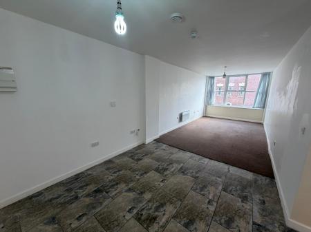 1 bedroom Studio flat to let in Union Street, Dudley Town Centre, Dudley, DY2