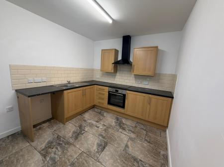 1 bedroom Studio flat to let in Union Street, Dudley Town Centre, Dudley, DY2