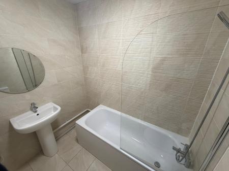 1 bedroom Studio flat to let in Union Street, Dudley Town Centre, Dudley, DY2