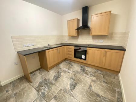 1 bedroom Studio flat to let in Union Street, Dudley Town Centre, Dudley, DY2